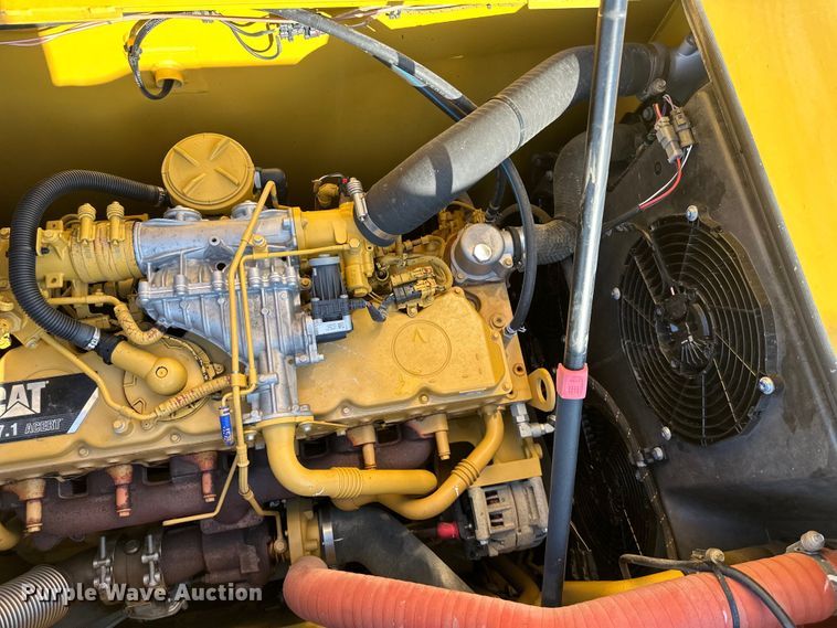 image for item DS4179 2018 Caterpillar  323 excavator