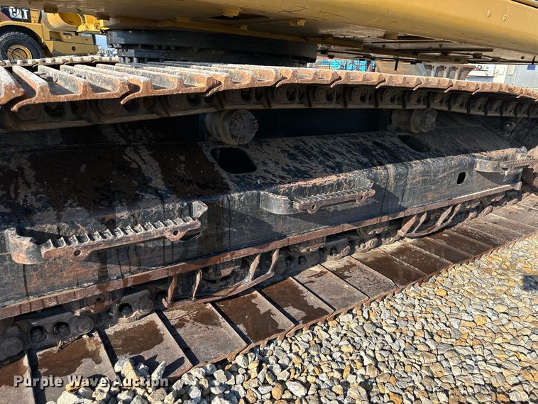 image for item DS4179 2018 Caterpillar  323 excavator