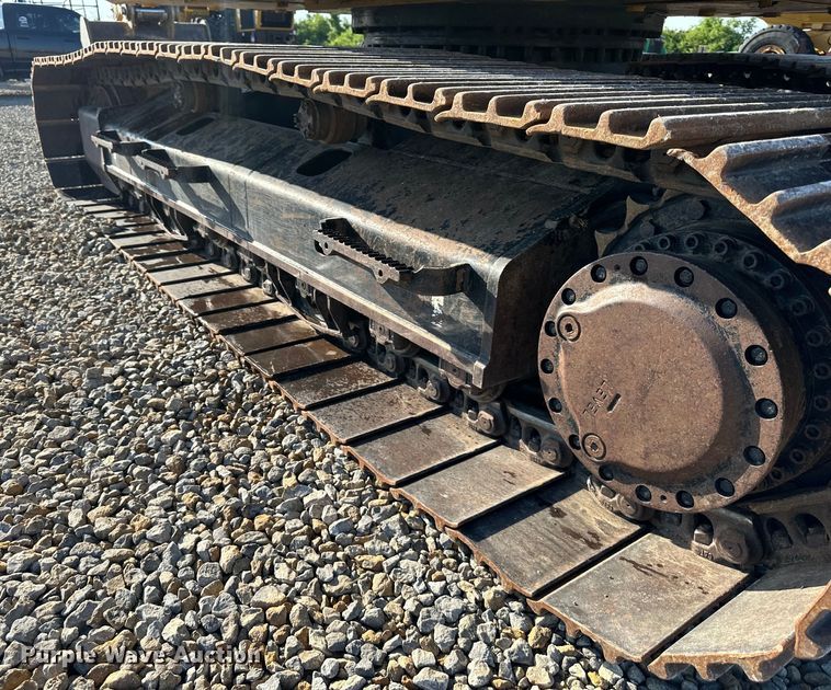 image for item DS4179 2018 Caterpillar  323 excavator