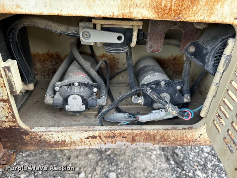 image for item DS5566 2000 Ingersoll Rand  DD 90HF  double drum vibratory roller