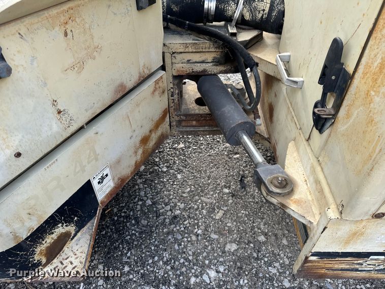 image for item DS5566 2000 Ingersoll Rand  DD 90HF  double drum vibratory roller