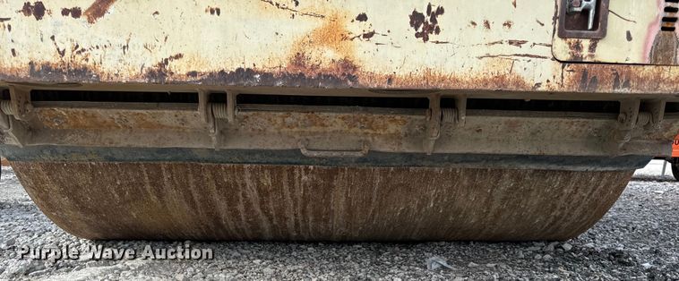 image for item DS5566 2000 Ingersoll Rand  DD 90HF  double drum vibratory roller