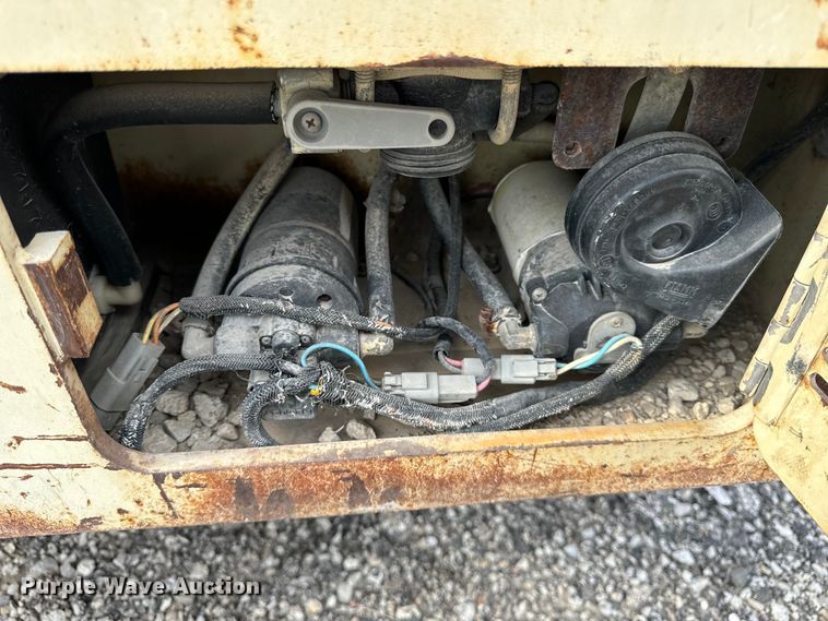 image for item DS5566 2000 Ingersoll Rand  DD 90HF  double drum vibratory roller