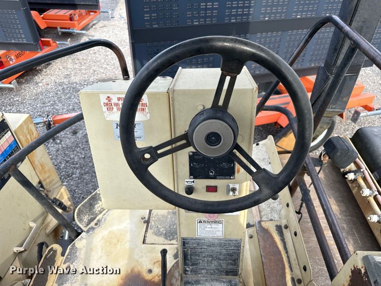 image for item DS5566 2000 Ingersoll Rand  DD 90HF  double drum vibratory roller