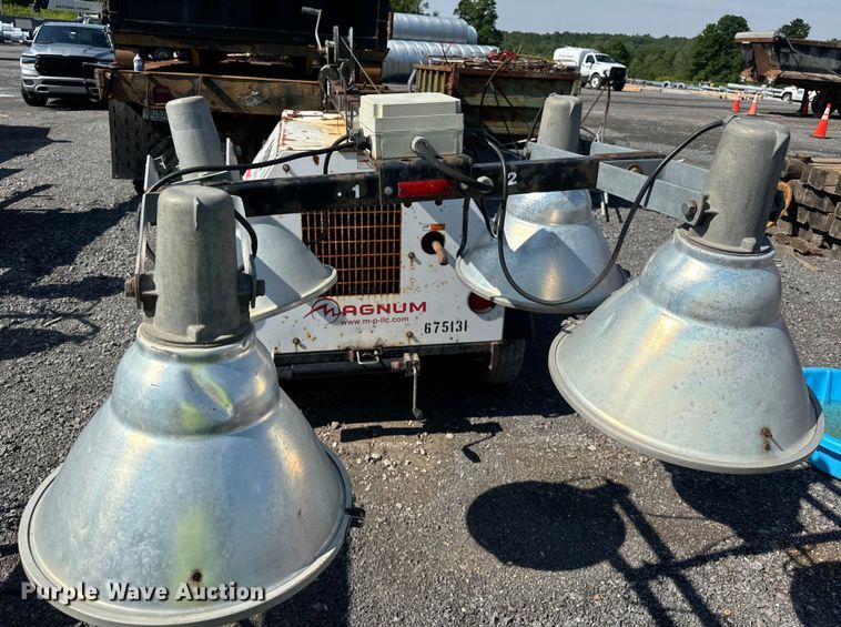 image for item DS5570 Magnum MLT4060MMH light plant