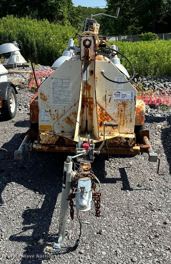 image for item DS5572 Coleman  MH4000RL light plant