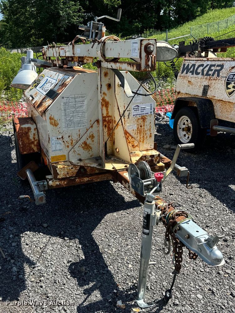 image for item DS5572 Coleman  MH4000RL light plant