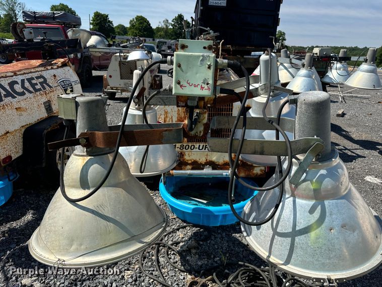 image for item DS5572 Coleman  MH4000RL light plant