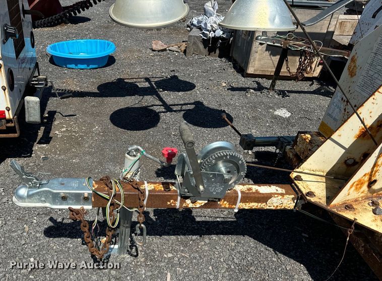 image for item DS5572 Coleman  MH4000RL light plant