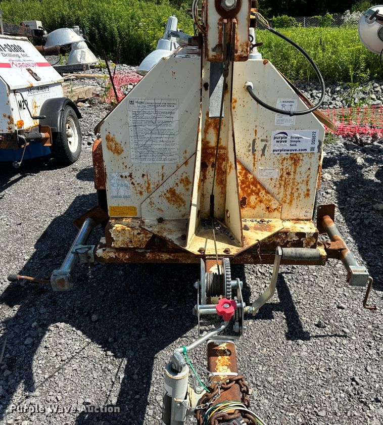 image for item DS5572 Coleman  MH4000RL light plant