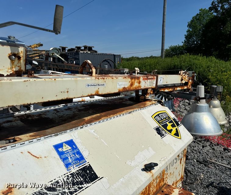 image for item DS5572 Coleman  MH4000RL light plant