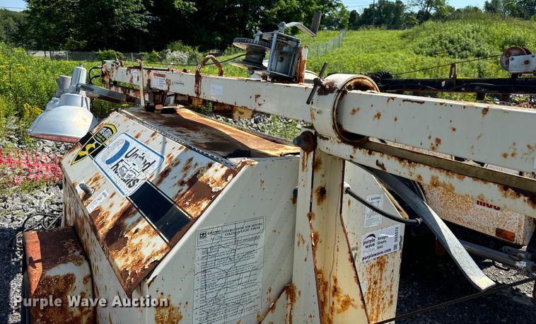 image for item DS5572 Coleman  MH4000RL light plant