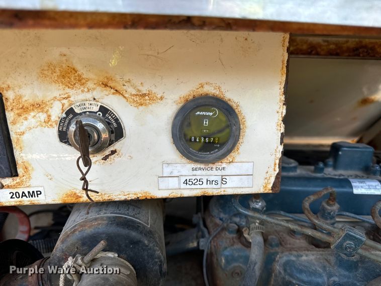 image for item DS5572 Coleman  MH4000RL light plant