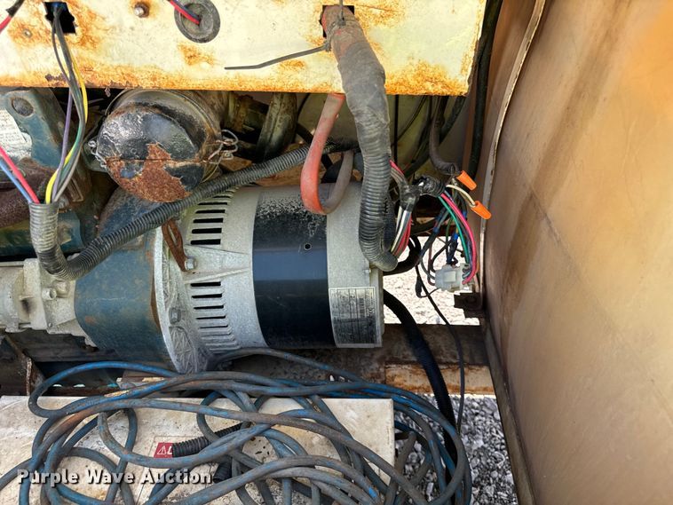 image for item DS5572 Coleman  MH4000RL light plant