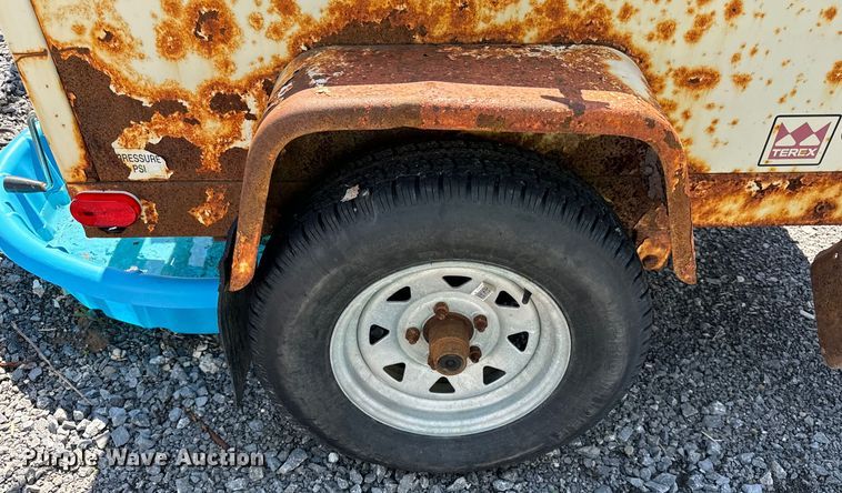 image for item DS5572 Coleman  MH4000RL light plant