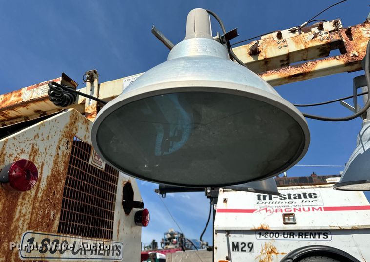 image for item DS5572 Coleman  MH4000RL light plant