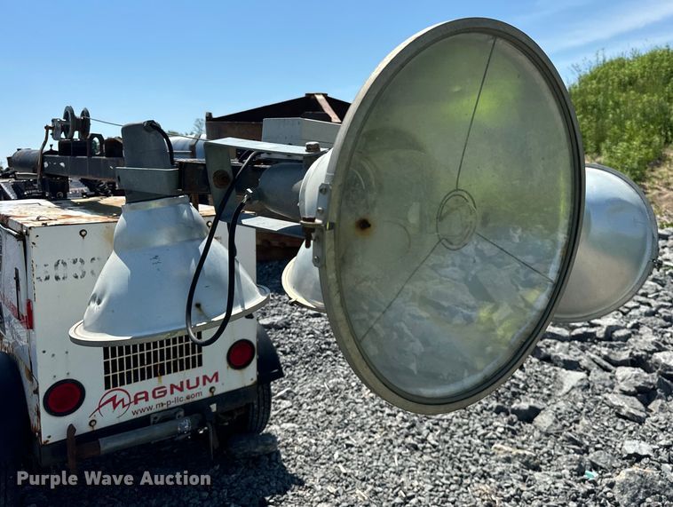 image for item DS5576 Magnum  LT3060MMH light plant