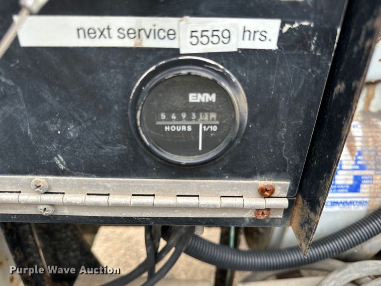 image for item DS5581 2004 Magnum  MLT4060MMH light plant