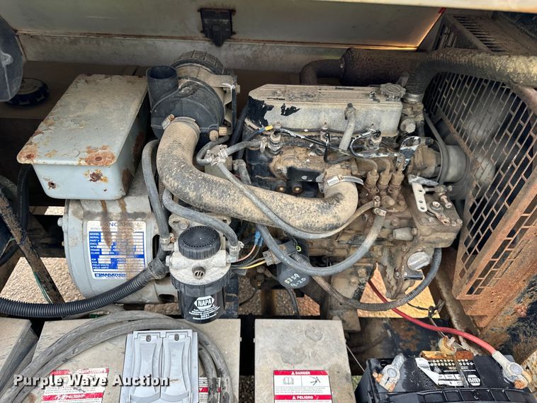 image for item DS5581 2004 Magnum  MLT4060MMH light plant