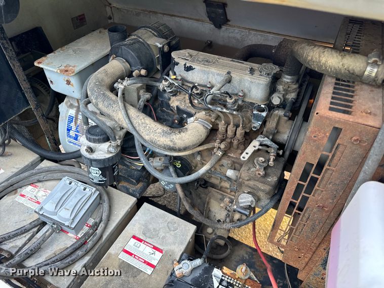 image for item DS5581 2004 Magnum  MLT4060MMH light plant