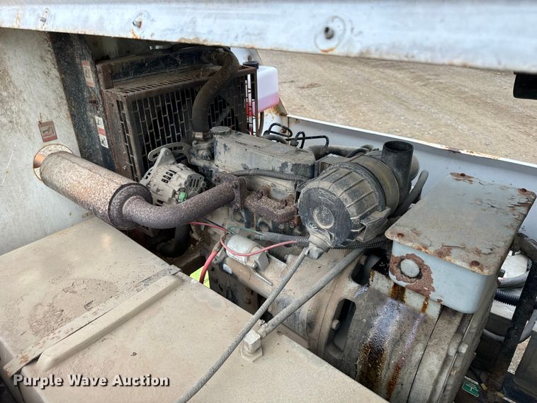 image for item DS5581 2004 Magnum  MLT4060MMH light plant