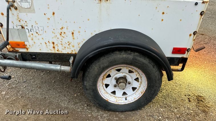 image for item DS5581 2004 Magnum  MLT4060MMH light plant