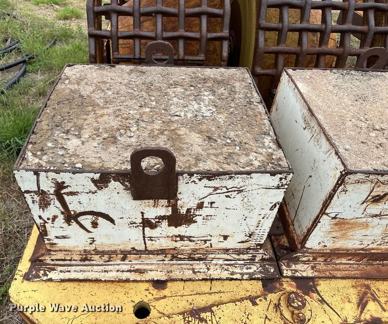 image for item DS6757 Hyster grid roller