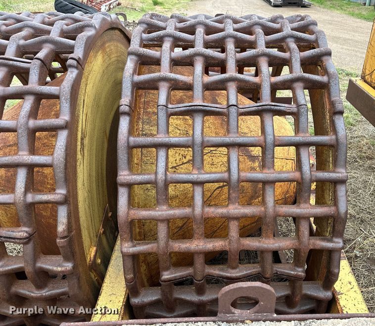 image for item DS6757 Hyster grid roller