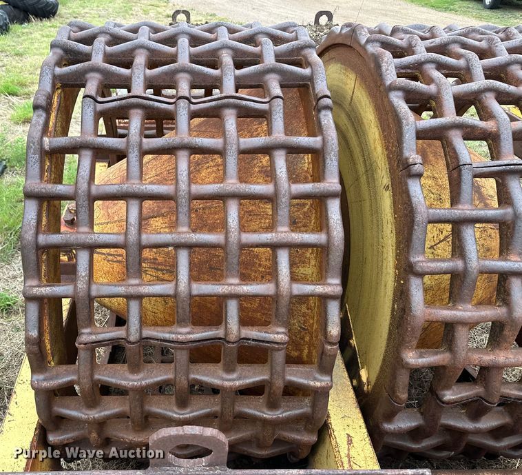 image for item DS6757 Hyster grid roller