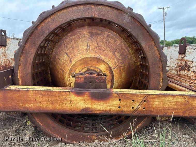 image for item DS6757 Hyster grid roller