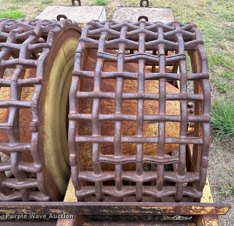 image for item DS6757 Hyster grid roller