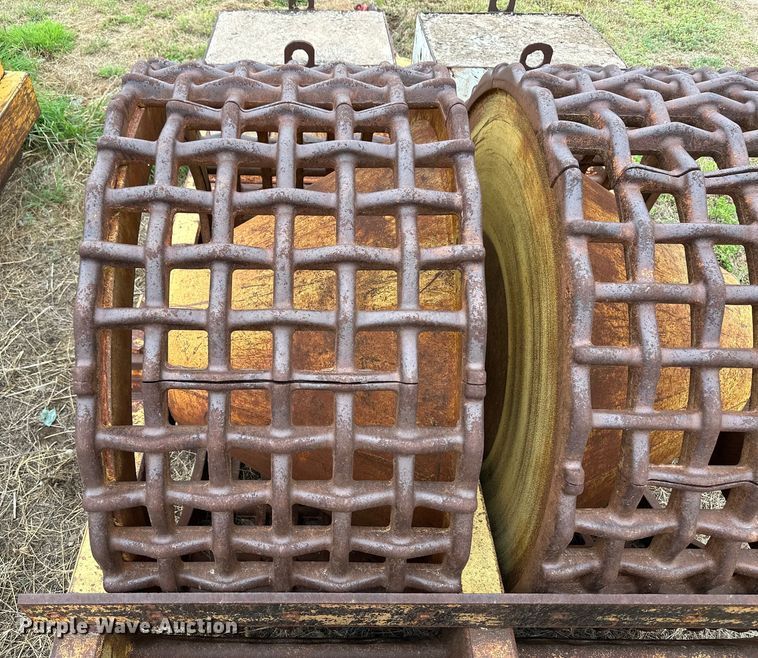 image for item DS6757 Hyster grid roller