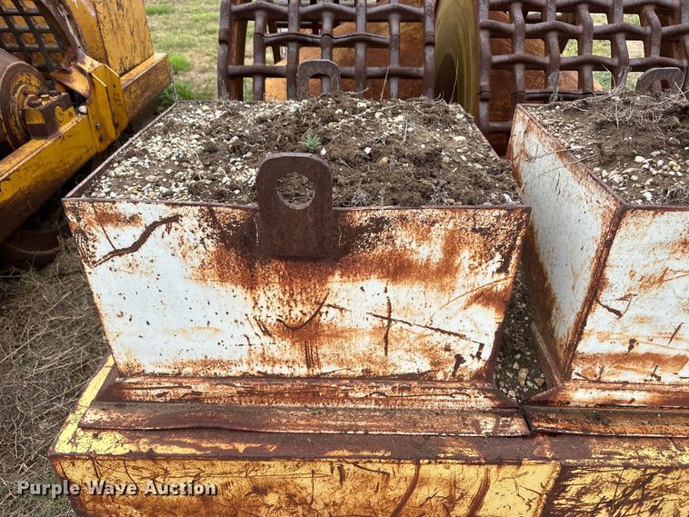 image for item DS6757 Hyster grid roller