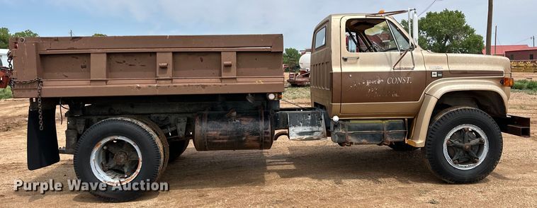 image for item DS6775 1980 Chevrolet 60 dump truck