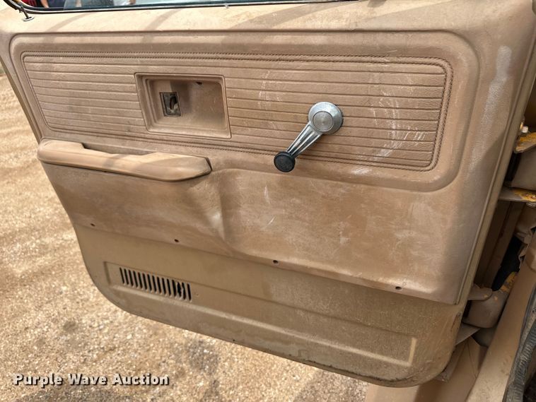 image for item DS6775 1980 Chevrolet 60 dump truck