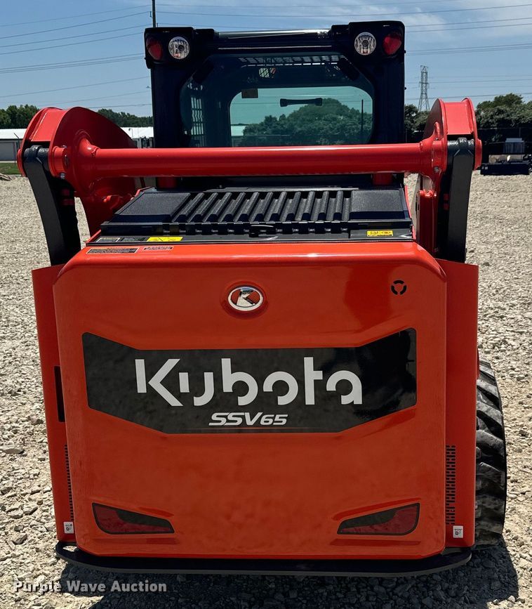 image for item DS7498 2022 Kubota  SSV65 skid steer loader