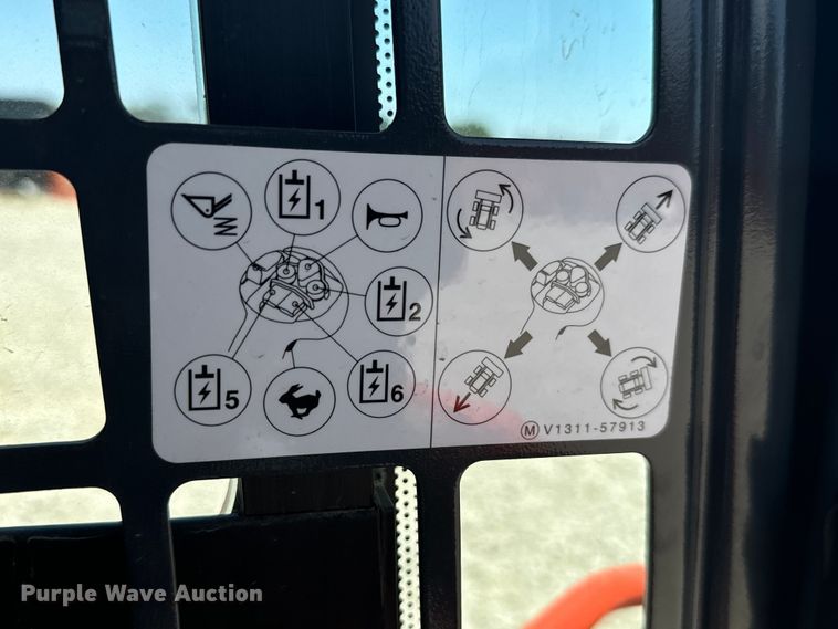 image for item DS7498 2022 Kubota  SSV65 skid steer loader