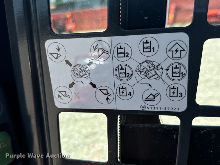 image for item DS7498 2022 Kubota  SSV65 skid steer loader