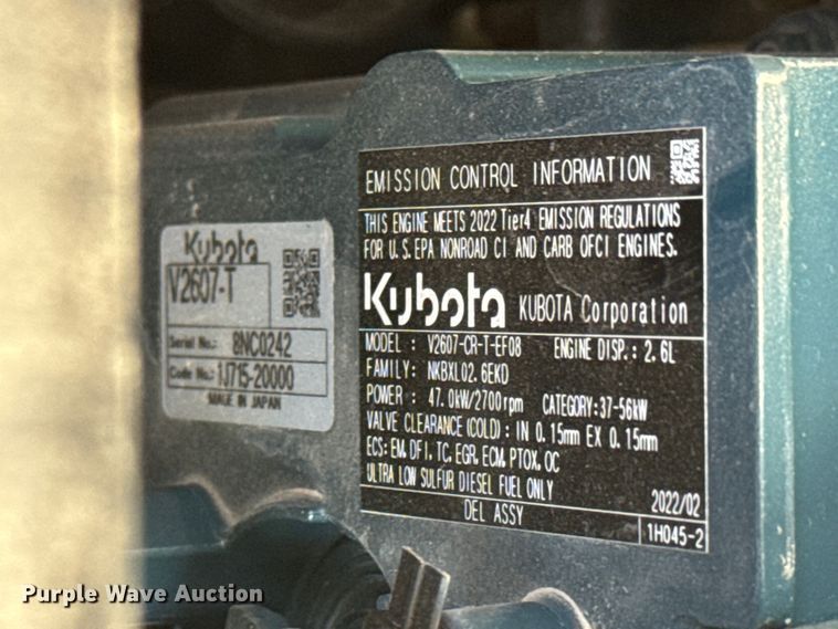 image for item DS7498 2022 Kubota  SSV65 skid steer loader