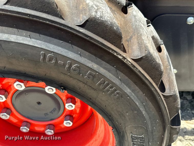 image for item DS7498 2022 Kubota  SSV65 skid steer loader