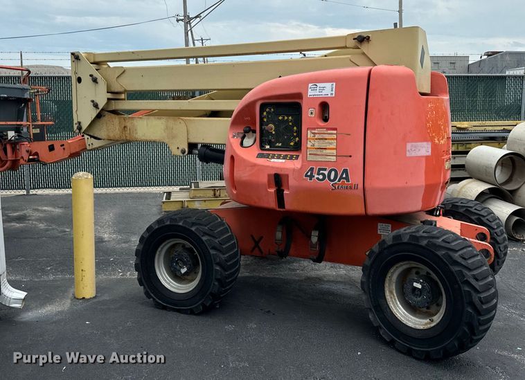 image for item DV5775 2003 JLG 450A series II boom lift