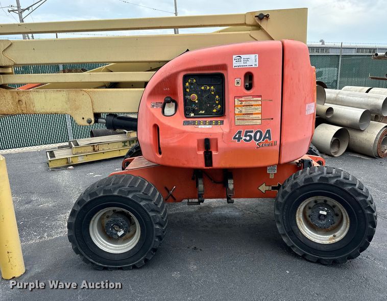 image for item DV5775 2003 JLG 450A series II boom lift