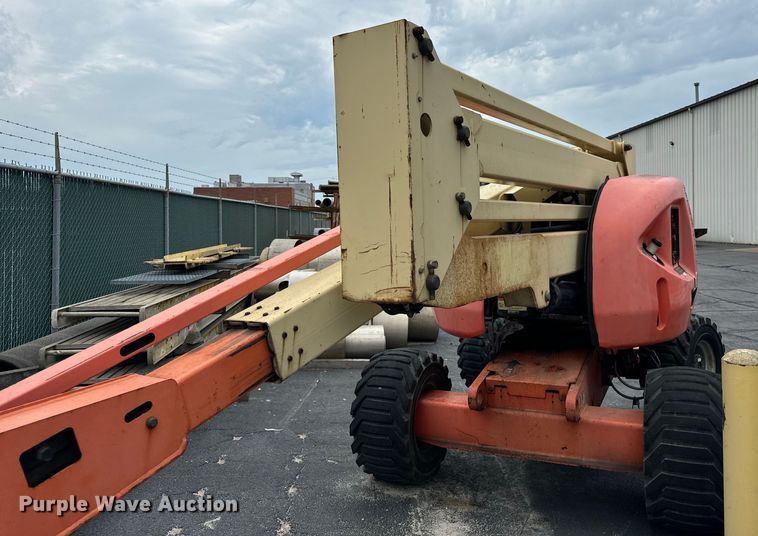 image for item DV5775 2003 JLG 450A series II boom lift