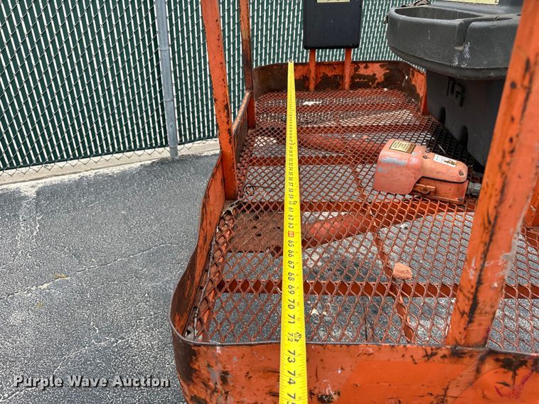image for item DV5775 2003 JLG 450A series II boom lift
