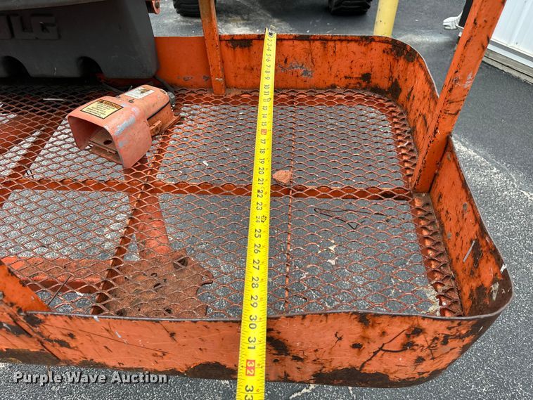 image for item DV5775 2003 JLG 450A series II boom lift