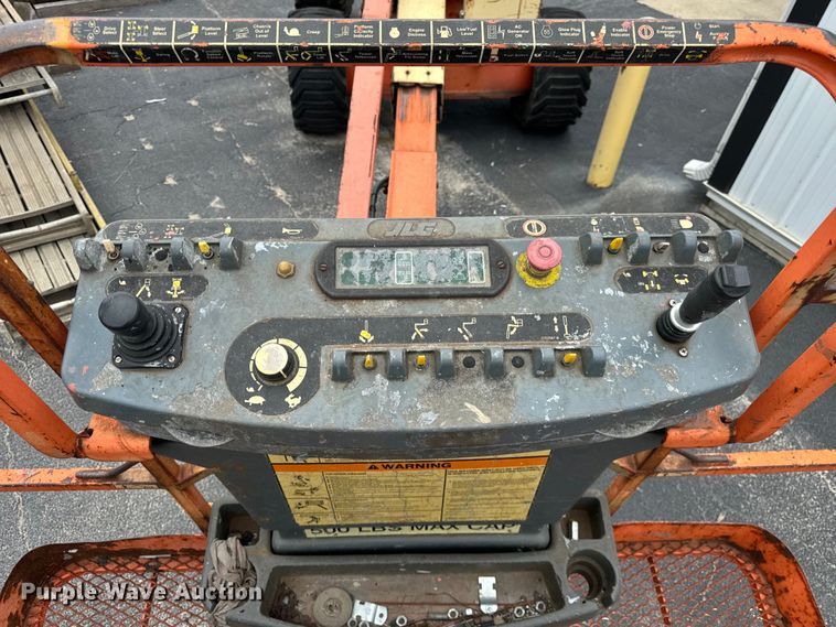 image for item DV5775 2003 JLG 450A series II boom lift