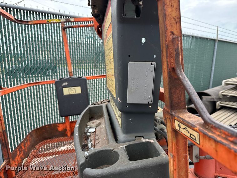 image for item DV5775 2003 JLG 450A series II boom lift