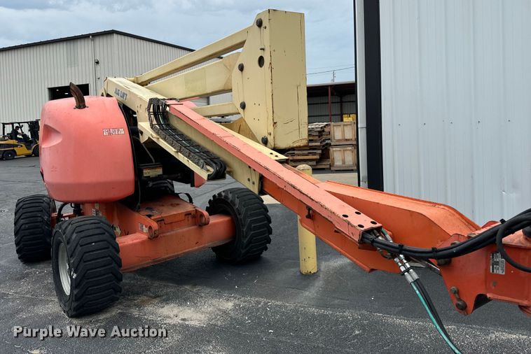 image for item DV5775 2003 JLG 450A series II boom lift