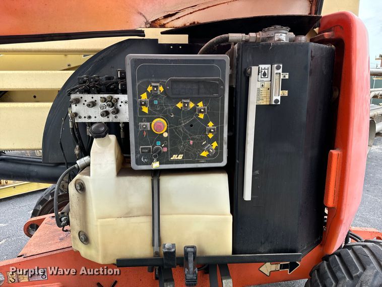 image for item DV5775 2003 JLG 450A series II boom lift