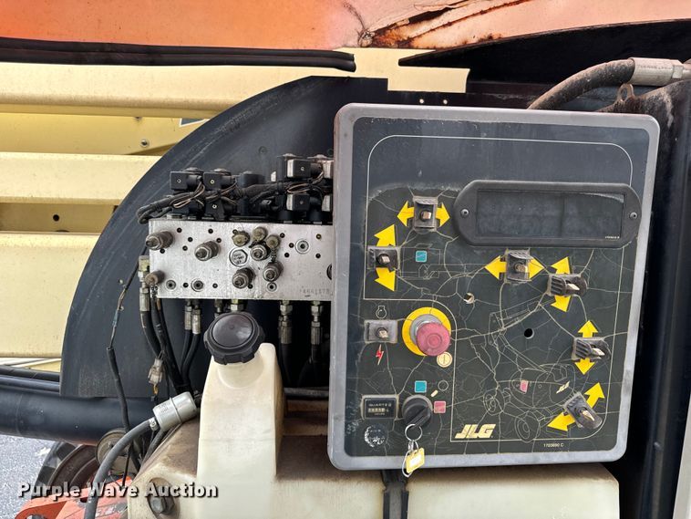 image for item DV5775 2003 JLG 450A series II boom lift